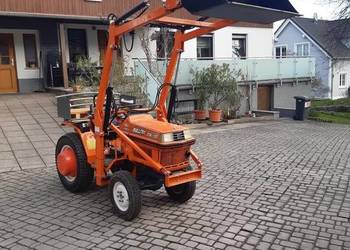 KUBOTA B15 4x4 z ładowaczem + pług śnieżny – gotowy do pracy