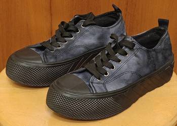 Damskie buty (trampki) marki GOFC rozm. 40
