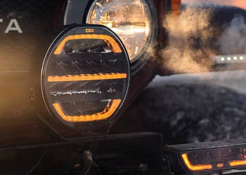 Reflektor Dalekosiężny LED OZZ XR2 P7"   Dynamiczne Powitanie przy Starcie