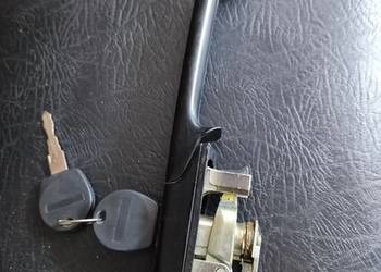 Klamka zewnętrzna prawa z kluczykami