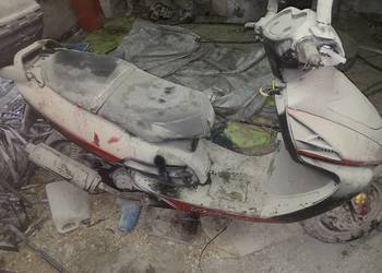 Sprzedam skuter taki jak na zdjęciu