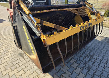 Łyżka do rozdawania paszy (kiszonki) z frezem i bocznym wysypem EMILY GAV …