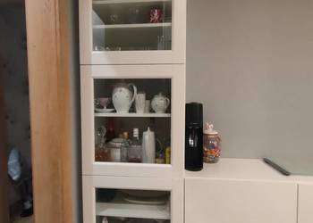 Witryna IKEA Besta biała + nóżki