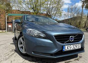 Volvo V40 wersja momentum 1.6 diesel 115KM bogato wyposażony