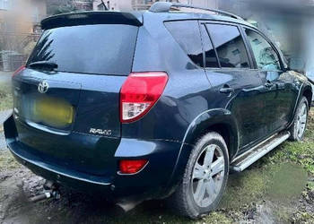 Zderzak tył toyota rav 4 III 1e0