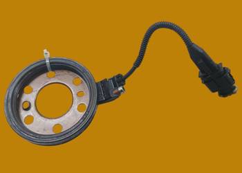 CZUJNIK SENSOR WAŁU USZCZELNIACZ  55555805 Opel Vectra III (2002-2008) C