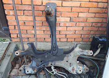 Sanki przód Avensis T25