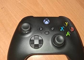 Xbox Series X 1TB + pad + pudełko | Stan bdb |