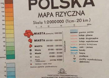 2 szt. map PL, 1 - fizyczna, a 2-ga fizyczna i administracja