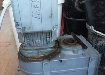 Motoreduktor SEW-Eurodrive FAF57DRN80M4