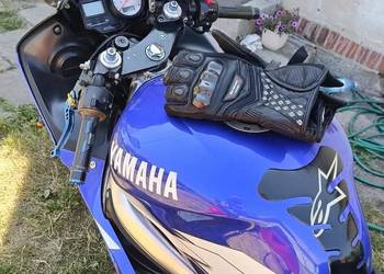 Yamaha R6