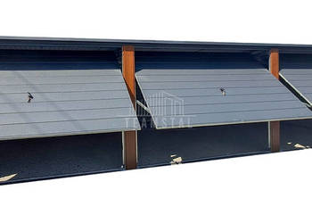 Garaż blaszany 9x5m 3x brama drewnopodobny dach  TS1073