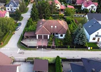 Sprzedam przestronny dom przy ul. Bukowej w Sochaczewie Sprzedam przestronny dom przy ul. Bukowej w Sochaczewie