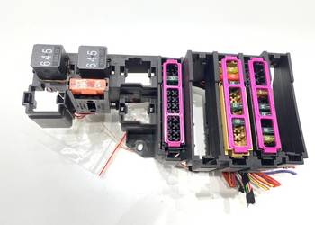 SKRZYNKA BEZPIECZNIKÓW AUDI A5 8T Hatchback 07-17 1.8 170KM MODUŁ
