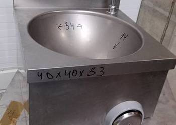 UMYWALKA DO RĄK Z WŁĄCZNIKIEM KOLANOWYM UMYWALKA DO RĄK Z WŁĄCZNIKIEM KOLANOWYM