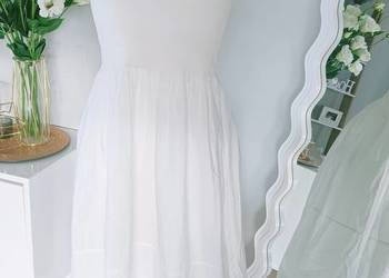 Tytuł:
ZARA biała sukienka midi prążkowana rozkloszowana basic S/M lato