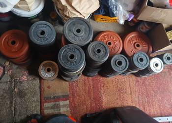 Siłownia domowa sprzet sportowy obciążenie gryfy hantle