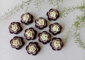 Szydełkowe kwiatki cappuccino 7 cm