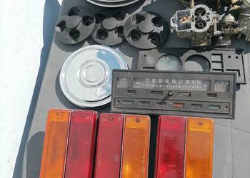 Fiat 125p różne rzeczy lampy licznik gaźniki kołpaki koła felgi