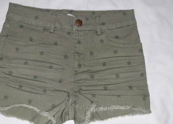 H&M Spodenki khaki w gwiazdy
