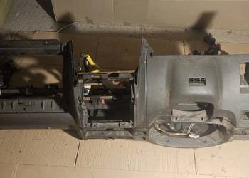 Deska rozdzielcza Frontera B