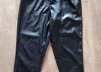 Czarne spodnie marki Peacocks