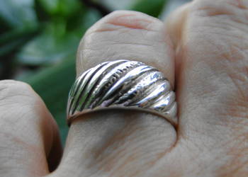 Ryflowany pierścionek srebro 925