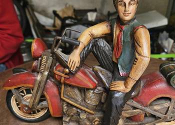 Model Motocykl drewniany z motocyklistą