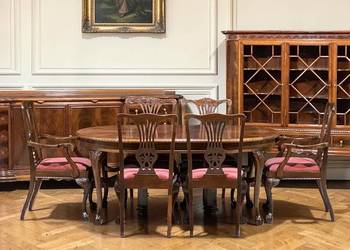 Reprezentacyjny zestaw jadalniany, styl angielski: stół, witryna, komoda