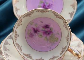 ROYAL ALBERT 
Sweet Violets
 * kolekcjonerskie Trio* fiołki