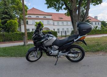 Honda Varadero 125 (2006) – Gmole, Kufer, Stan BDB (Gaźnik)