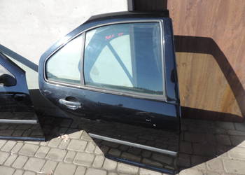 DRZWI PRAWY TYŁ VW BORA SEDAN L041