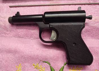 wiatrówka sprężynowa z PRL-u