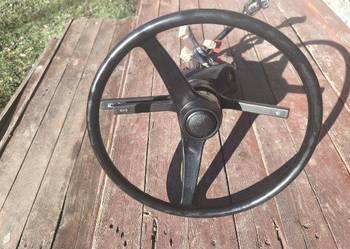 Fiat 126p ST Bambino kolumna kierownicza z kierownicą.