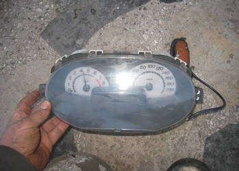 Zegary liczniki Toyota Yaris I 1.5 T-sport wskazówki