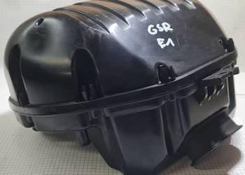 Suzuki GSR 600 obudowa filtra powietrza króćce