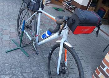 Rower KROSS Vento – turystyczny, Shimano Tiagra, SPD, torby
