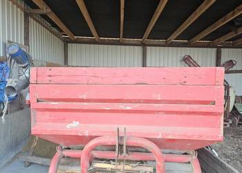 Rozsiewacz do nawozu   Jola 24 m