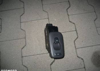 volvo xc90 przełącznik szyby prawy 30658147