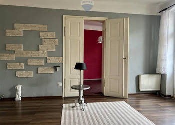 Mieszkanie 2 pokojowe,wysokie sufity, piwnica 12m2