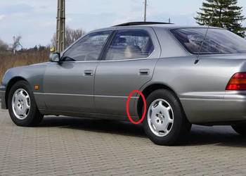 LEXUS LS 400 98/ Listwa prawa tył na błotnik 75605-50030