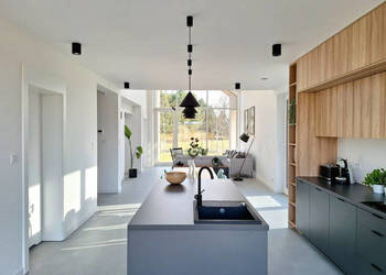 Twój nowoczesny azyl na styku rzek – dom wśród łąk w miejscowości Cupel