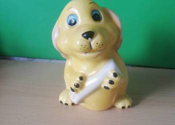Porcelana piesek z lat PRL.