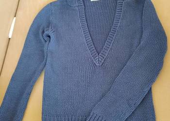 Sweter granatowy z kapturem