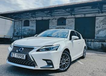Lexus CT200h