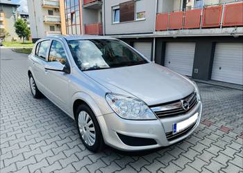 Opel Astra H 1.6 105KM zadbane wnętrze brak korozji dwa komplety opon