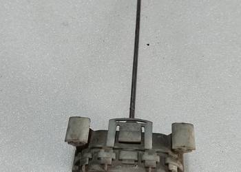 Siłownik klapki wlewu paliwa Audi A4 B5