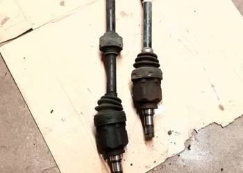 Toyota Yaris półoś lewa, prawa.