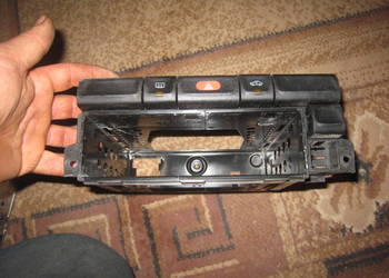 Ramka radia przełacznik świateł awaryjnych grzania szyby Opel Vectra B 96-