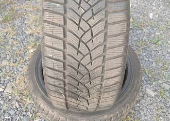 Opony zimowe 215/40R17 Goodyear